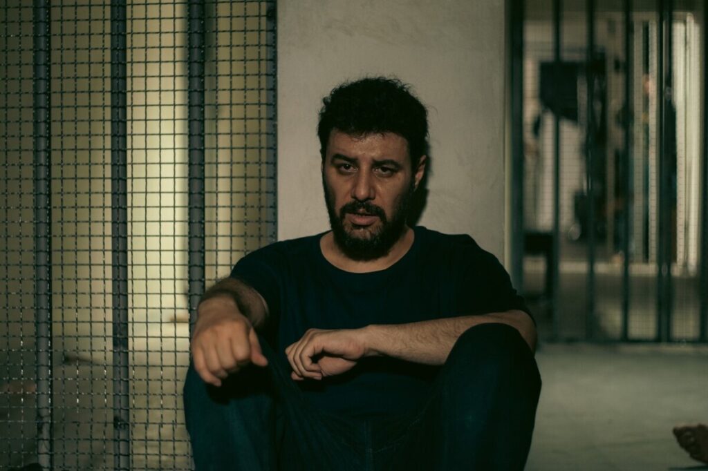 جواد عزتی در نقش داود اشرف